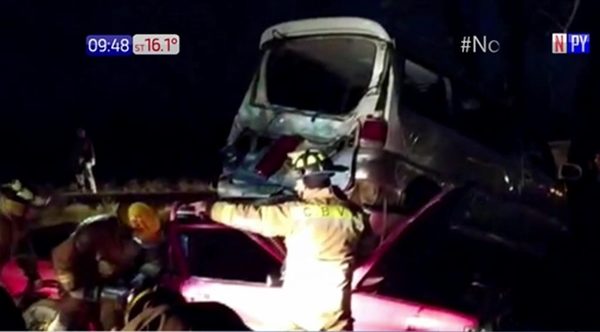 Accidente de tránsito deja un muerto y cuatro heridos | Noticias Paraguay