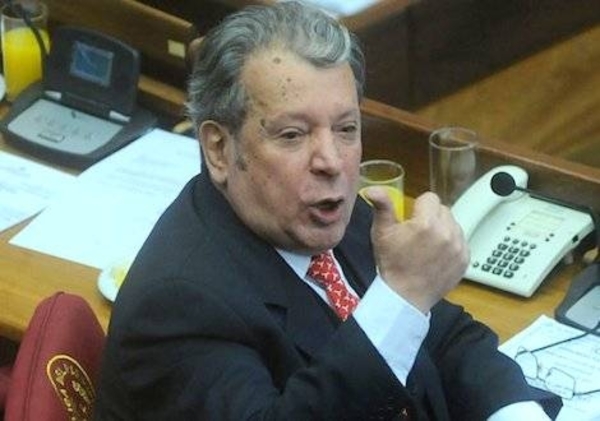 Calé: "No es cierta la noticia, Añetete no va pedir la destitución de Benigno" » Ñanduti