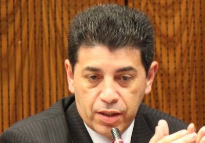 Ríos cree conveniente una reforma tributaria