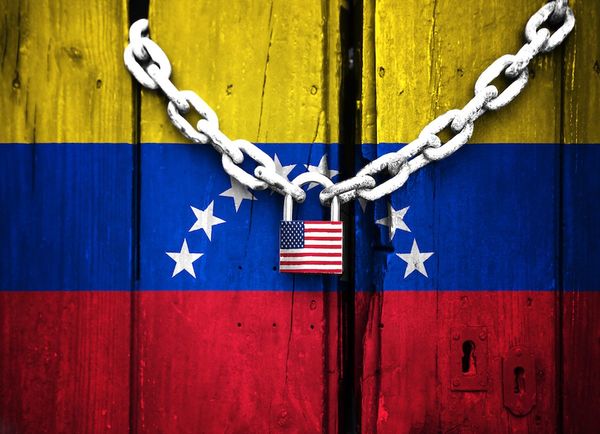 Intensifican presión sobre Venezuela
