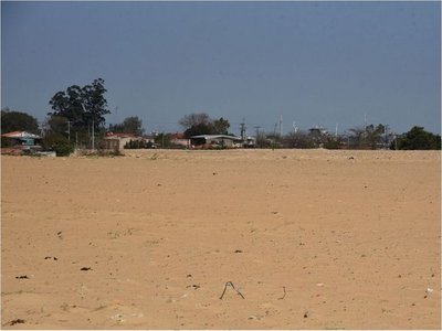 Construcción del barrio Bozzano se dilata al abrirse Itaipú del proyecto