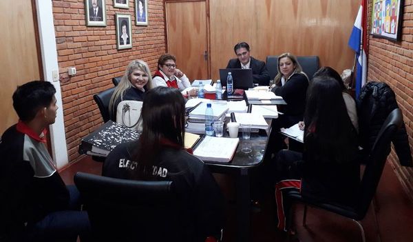 Denuncian nulo avance de pesquisas de presuntas anomalías en la “Multi” - Interior - ABC Color
