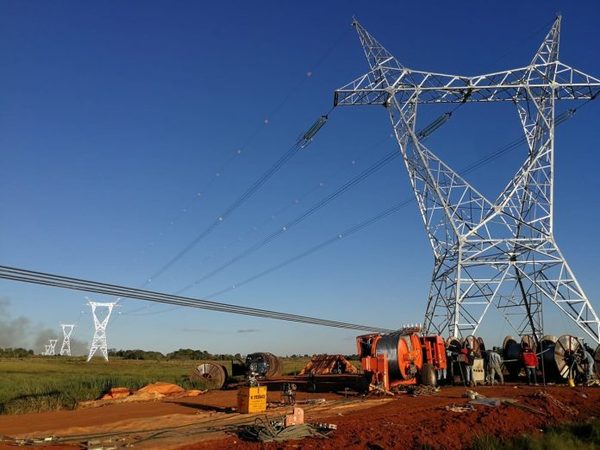 Paraguay defiende cronograma de trabajo para concluir conexión a línea de 500 kV en Yacyretá - .::RADIO NACIONAL::.