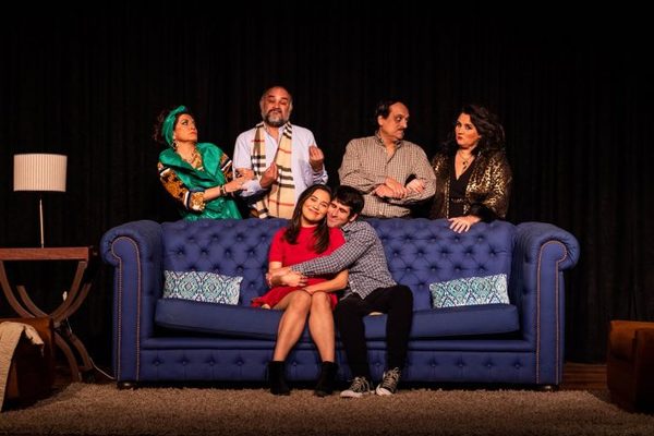 Presentan nueva comedia teatral “A la luz” - .::RADIO NACIONAL::.