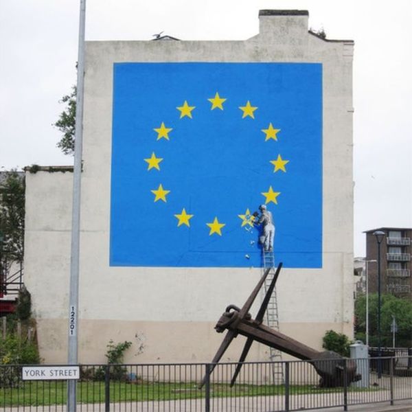 Desaparece el famoso mural de Banksy sobre el  “brexit”   - Artes Plásticas - ABC Color