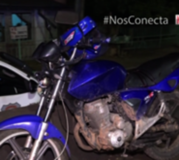 Accidente deja un herido e involucra a moto y camión - Paraguay.com