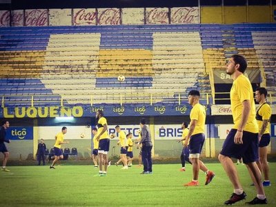 Tiburón recupera a Lima para medir al Guma