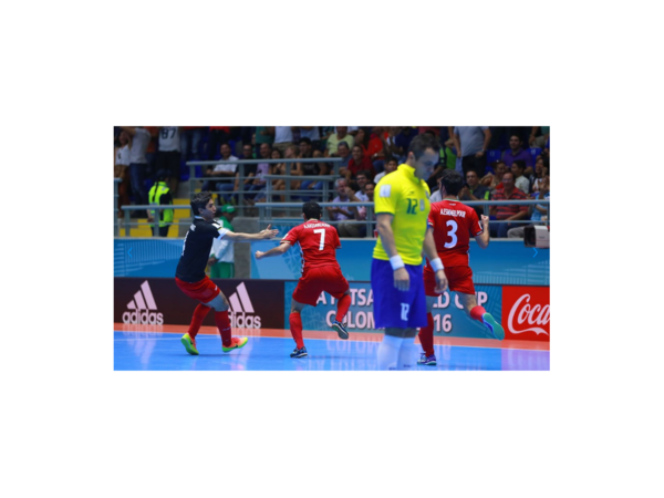 Irán tumba a Brasil y será el rival paraguayo en cuartos