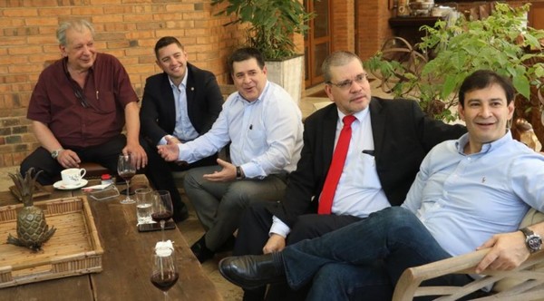 "La salud del Paraguay, depende demasiado de la salud del Partido Colorado" » Ñanduti