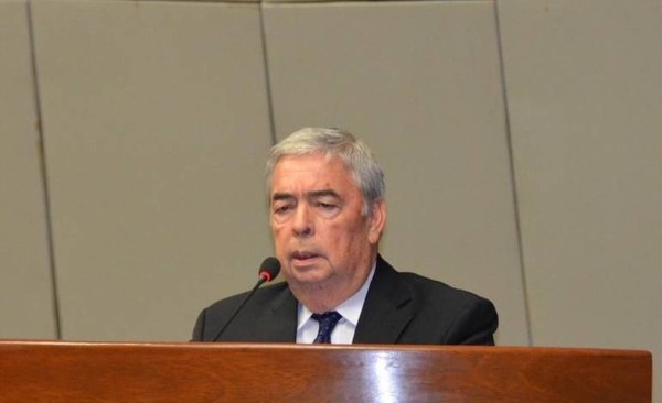 HOY / Saguier Caballero da su versión: "El que firmó fui yo, el restó se lavó las manos"