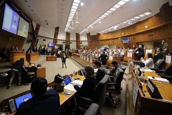 Diputados salvó a docena de intendentes