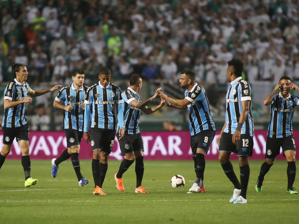 Gremio remonta y regresa a la semifinal de la Libertadores