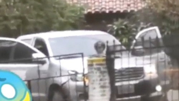 Camioneta chocó contra la casa de Vane Trinidad