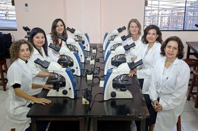 Descubriendo el mundo de las mujeres que hacen ciencia en Paraguay