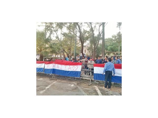Hubo indignación de manifestantes de Humaitá tras el blanqueo de legisladores