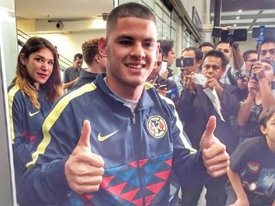 Sánchez, entre los albirrojos llamados