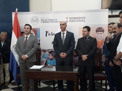 Asumieron el presidente y los nuevos miembros del Consejo de IPS » Ñanduti