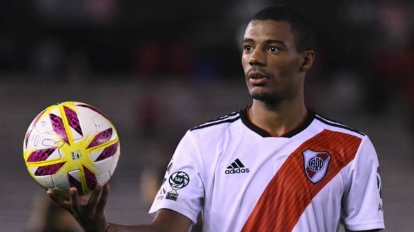 HOY / Estrella de River está en falta con la justicia paraguaya