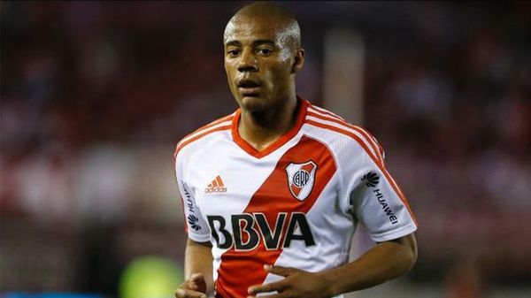 Ordenan detención de futbolista de River Plate