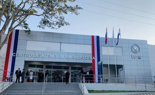 HOY / Inauguran nuevo Centro de Atención Ambulatoria en IPS: edificio busca reemplazar a vieja policlínica
