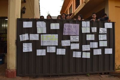 Se acentúa conflicto por toma de colegio en Itauguá - Nacionales - ABC Color