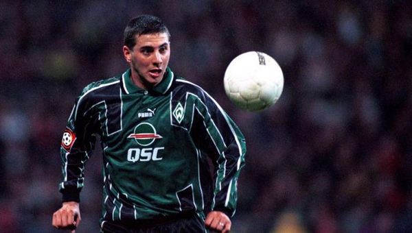 El inoxidable Pizarro y su historia en la Bundesliga - Fútbol - ABC Color