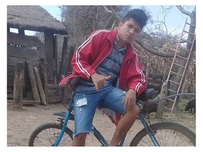 Vicente Jacaré llora por su chica'i en las redes sociales