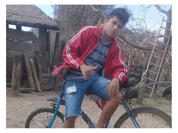 Vicente Jacaré llora por su chica'i en las redes sociales