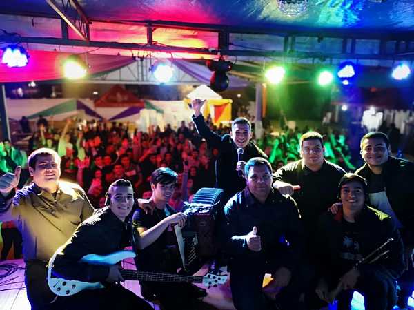 Cumbre Bohemia presenta su nuevo disco con un concierto benéfico » Ñanduti