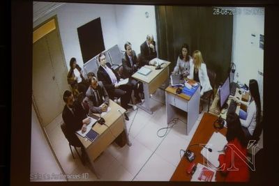 Audiencia continúa en secreto por pedido de defensa de Arrom-Martí-Colmán