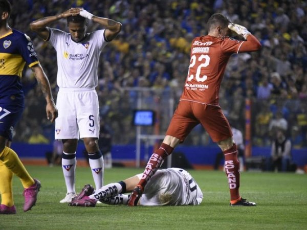 De terror: Jugador de Liga se fractura en pleno partido