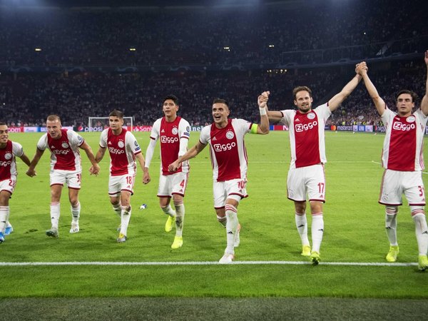 Ajax, Brujas y Slavia de Praga completan la fase de grupos