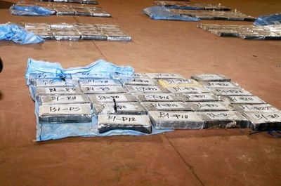 Diez imputados de grupo vinculado a carga record de cocaína en Paraguay - Nacionales - ABC Color