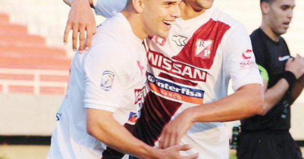 El Kelito pasa apenas en penales