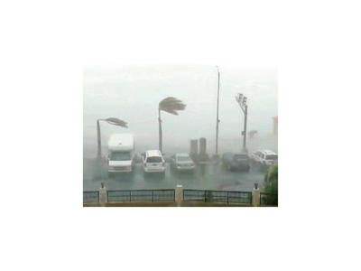 Huracán Dorian roza Puerto Rico y ahora va camino a Florida