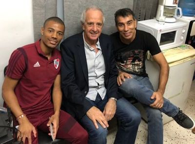 Revuelo por De La Cruz