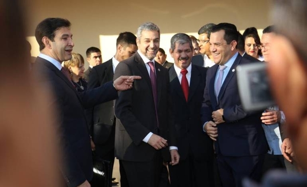 HOY / “Escucho a todos, pero no voy a delegar mi atribución de Presidente”