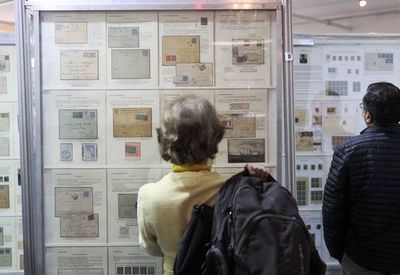La pasión por los sellos postales reúne a coleccionistas en Argentina - Cultura - ABC Color