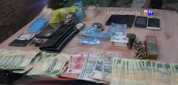 Drogas, armas de fuego y varios detenidos en allanamiento en Kambala | Noticias Paraguay