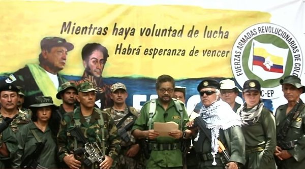 Una fracción de las FARC retoma la lucha armada y anuncia que se unirá con la ELN - ADN Paraguayo