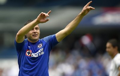 Pablo Aguilar abrió la cuenta en el duelo Cruz Azul-Tijuana