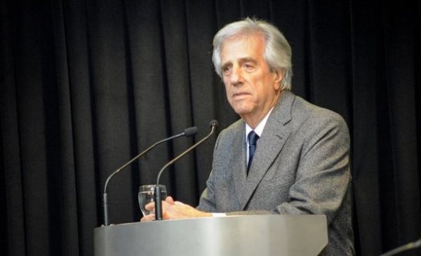 Vázquez dice que gobernará «hasta el último minuto» del mandato pese a cáncer