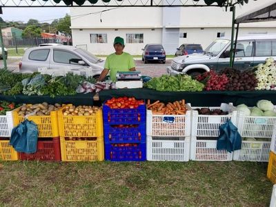 Realizan “Feria Granjera” en Costanera de Asunción