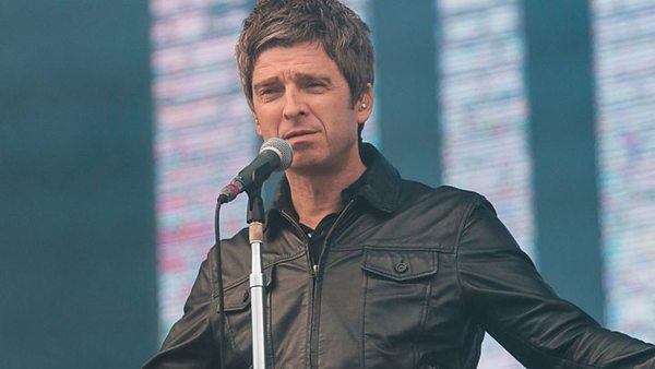 Noel Gallagher quiere que Foo Fighters se separe después de que la banda pida la vuelta de Oasis
