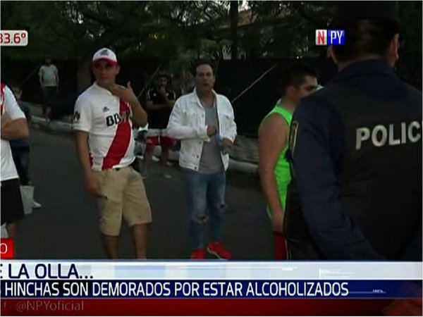 Demoran a hinchas de River por estar alcoholizados