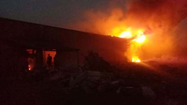 AHORA: YERBATERA SE INCENDIA EN PIRAPEY