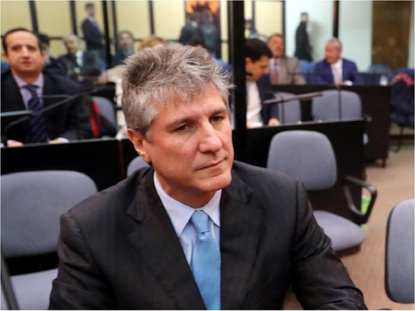 Condenan a 3 años a ex vicepresidente argentino