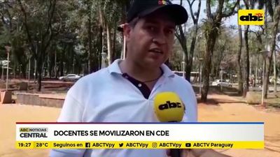 Docentes se movilizaron en CDE - ABC Noticias - ABC Color