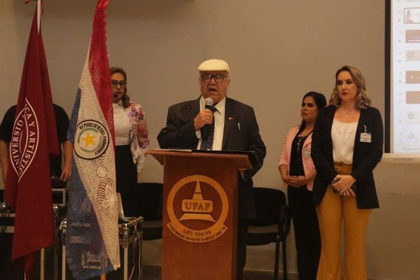Presentan tendencias en simposio odontomédico