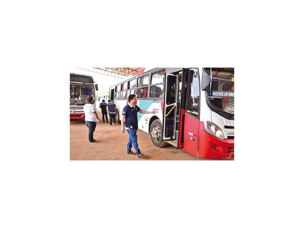 Con transportes que incumplan itinerarios rescindirán contrato